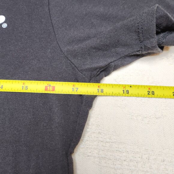 Hello Kitty Black Graphic Tee Shirt Sanrio 2022 Apple Print Size M Animae - Picture 6 of 7